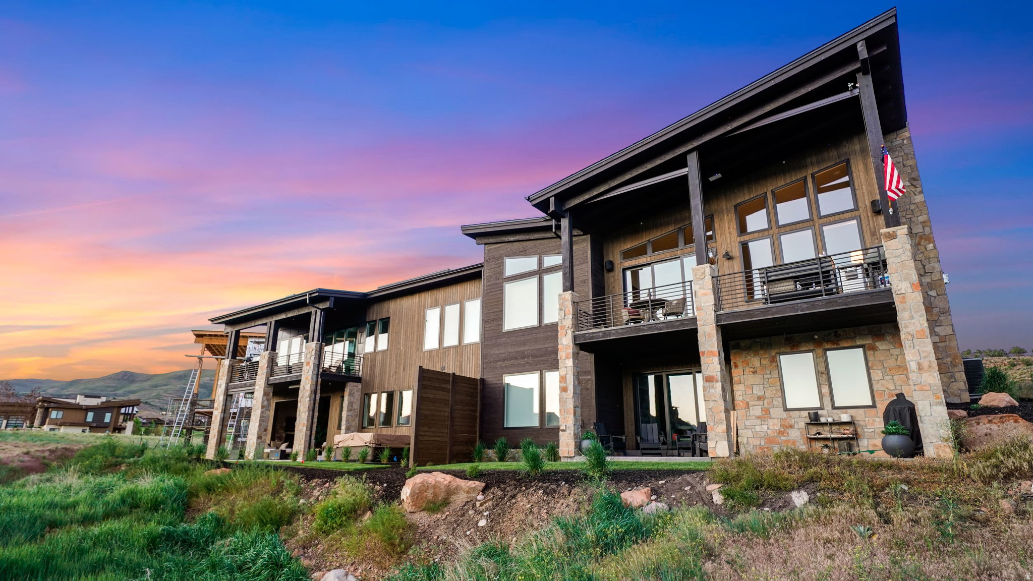 RED LEDGES - Residential