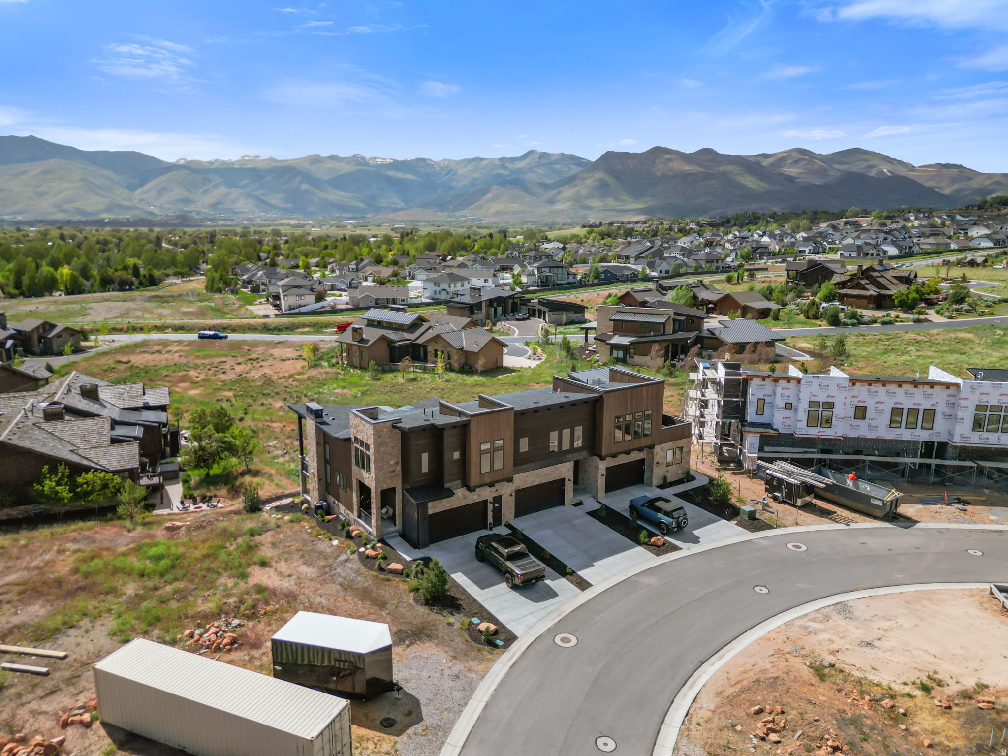 RED LEDGES - Residential