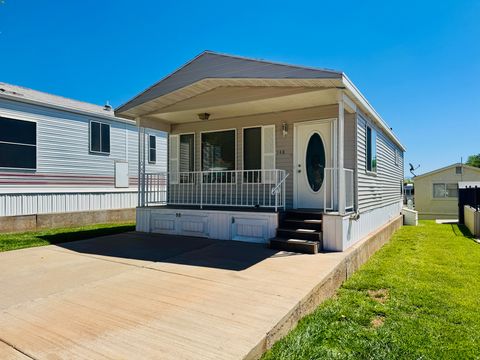 Tiny photo for 1150 W RED HILLS PKWY #148, Washington, UT 84780 (MLS # 2158264)
