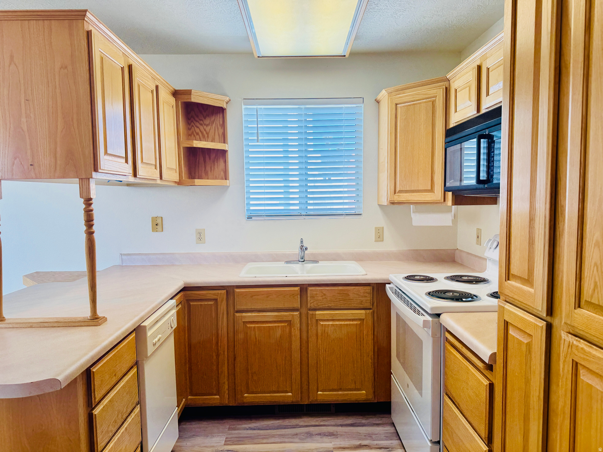 CANYON BREEZE RV RESORT - Residential