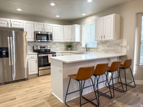 Tiny photo for 1552 E 1350 S #4, Provo, UT 84606 (MLS # 2151193)