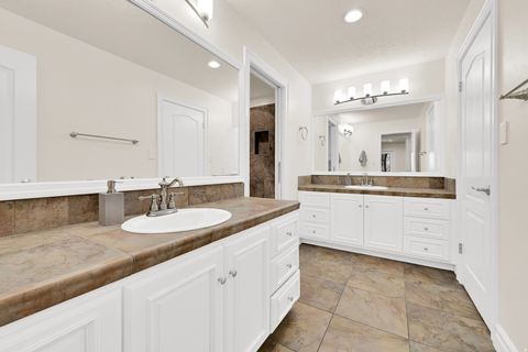 Tiny photo for 566 N BELLA VISTA DR E, Orem, UT 84097 (MLS # 2143965)