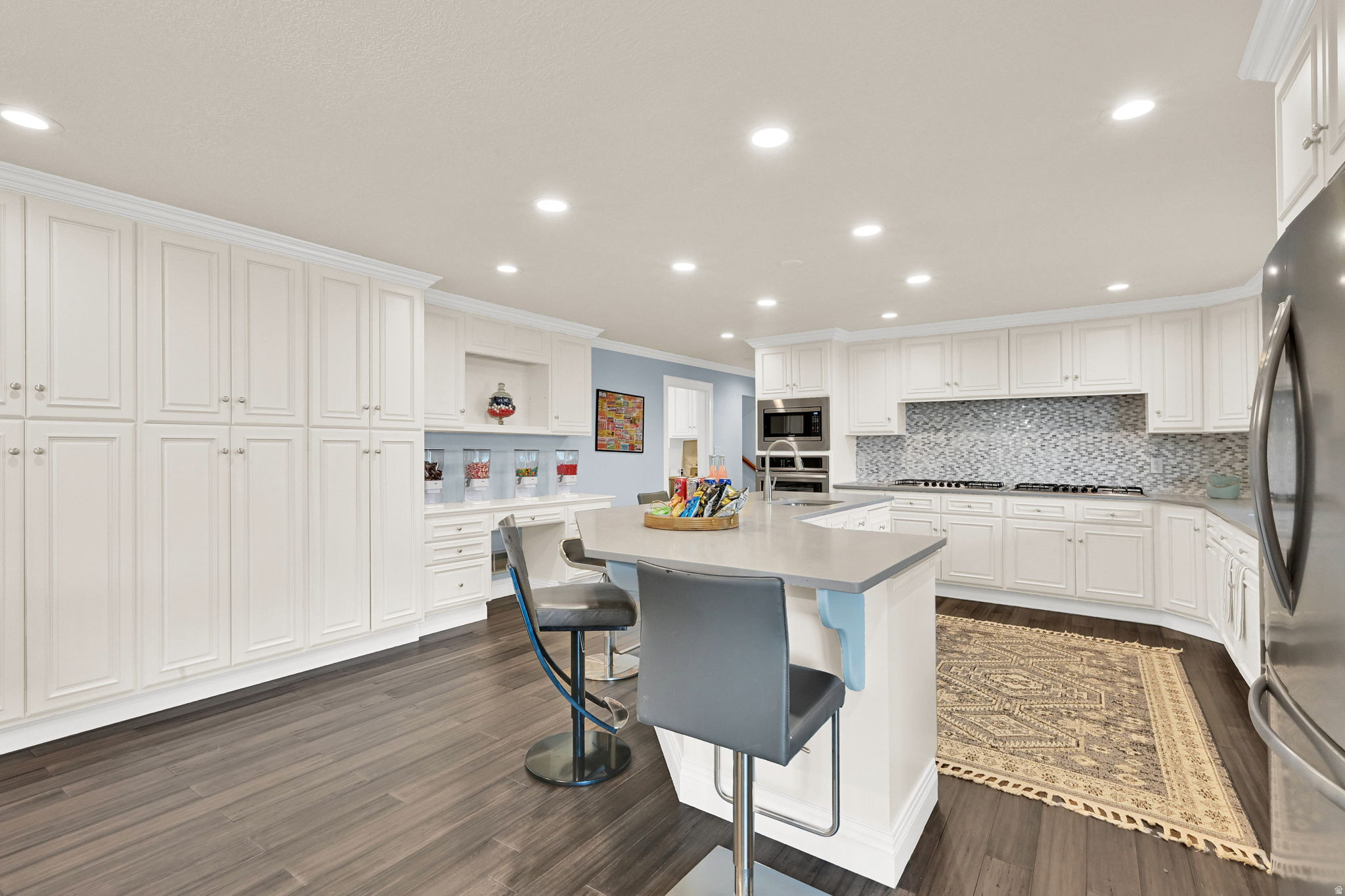 BELLA VISTA HEIGHTS - Residential