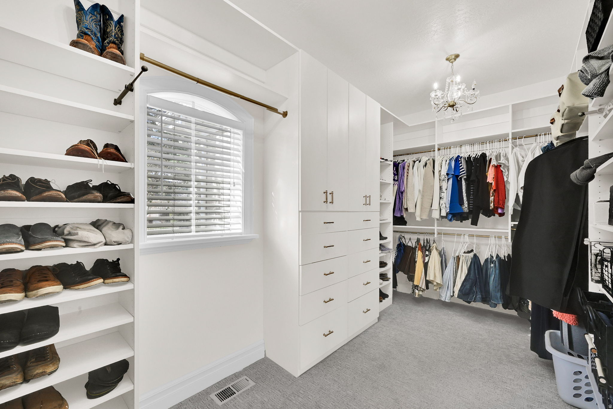 BELLA VISTA HEIGHTS - Residential