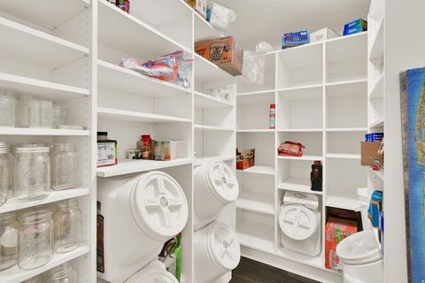 Tiny photo for 566 N BELLA VISTA DR E, Orem, UT 84097 (MLS # 2143965)