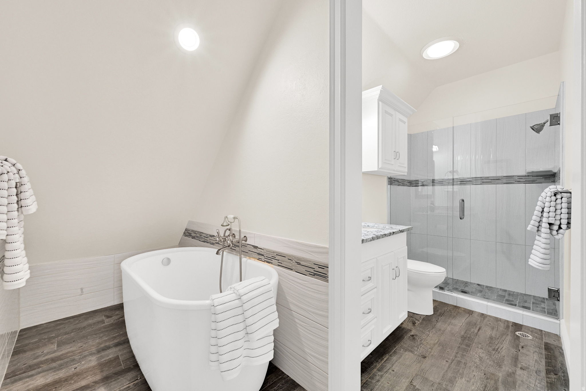 BELLA VISTA HEIGHTS - Residential