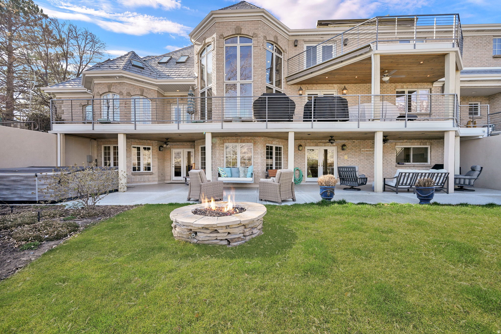 BELLA VISTA HEIGHTS - Residential