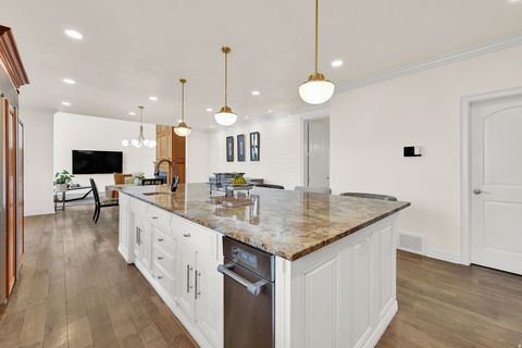 Tiny photo for 566 N BELLA VISTA DR E, Orem, UT 84097 (MLS # 2143965)