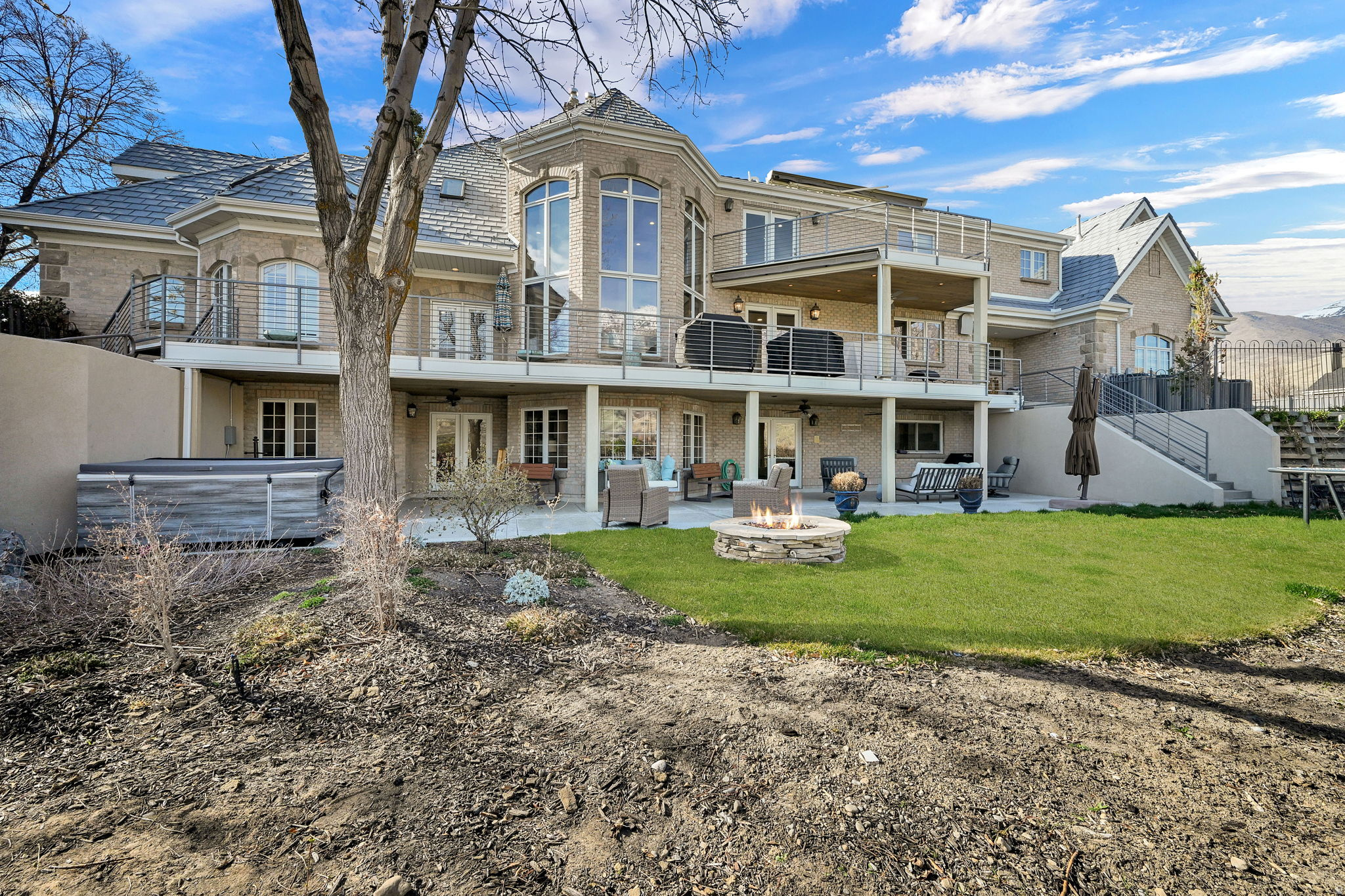 BELLA VISTA HEIGHTS - Residential