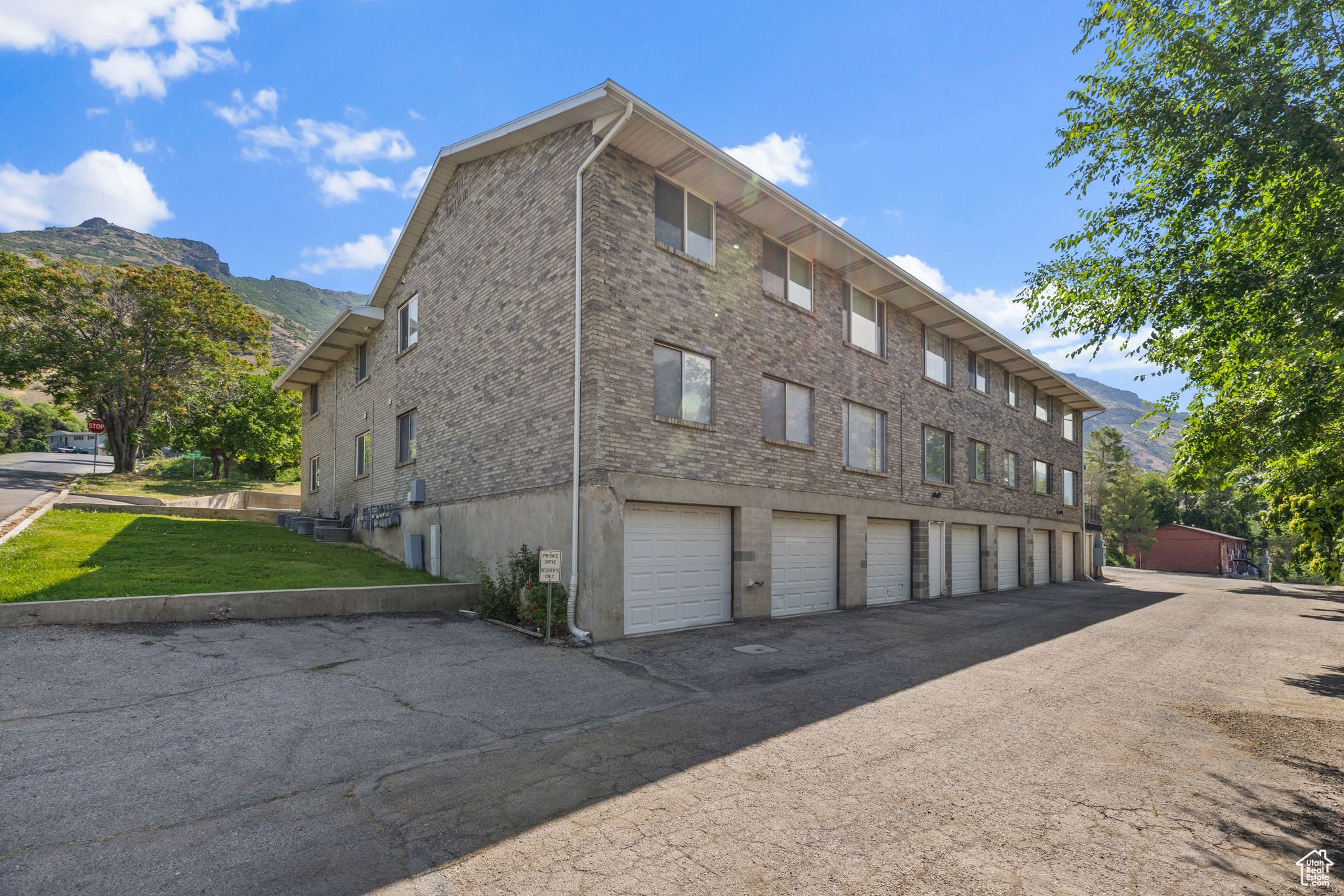 MANSION HOUSE CONDO - Residential