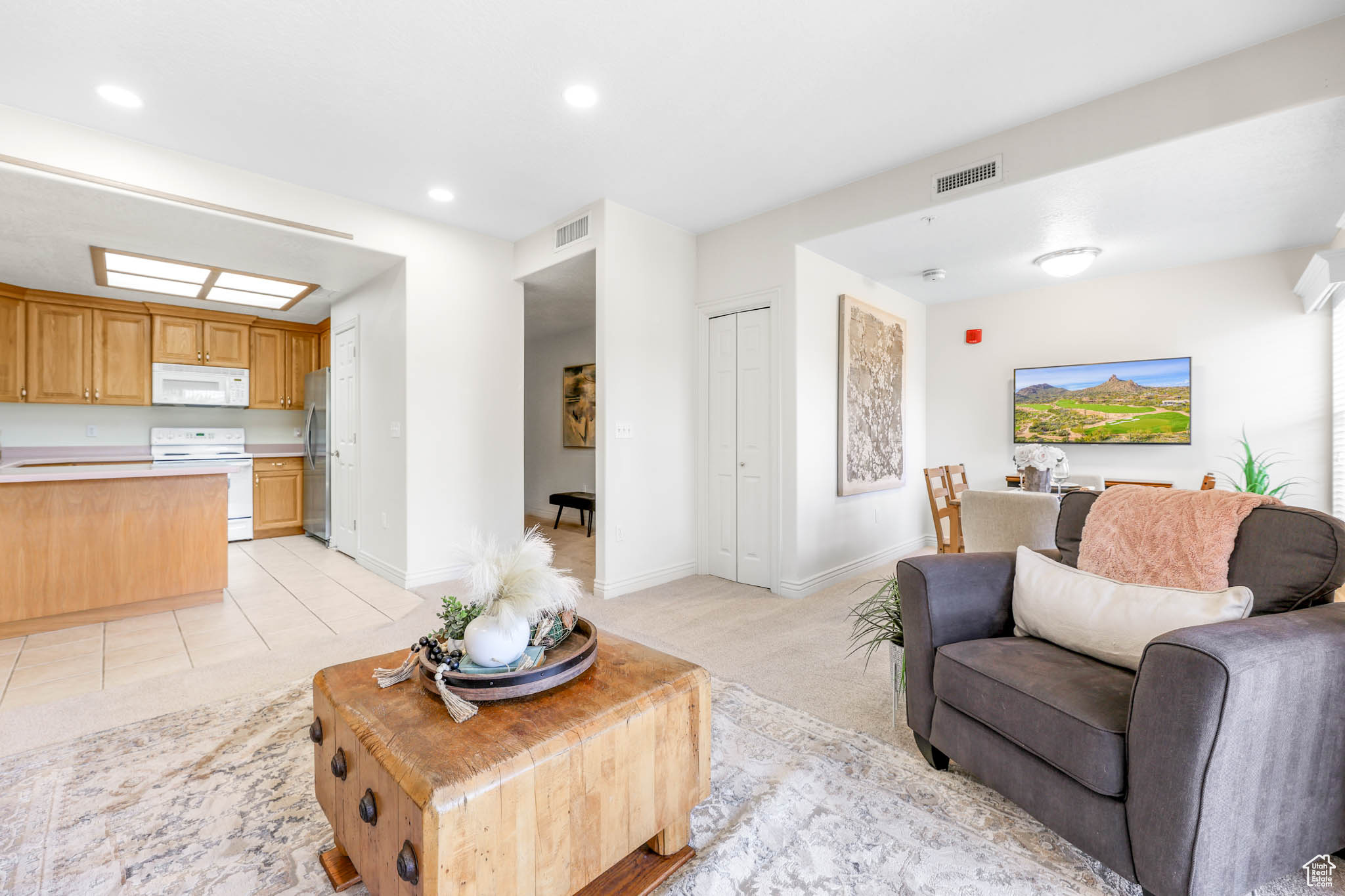 CRESCENT HEIGHTS CON - Residential