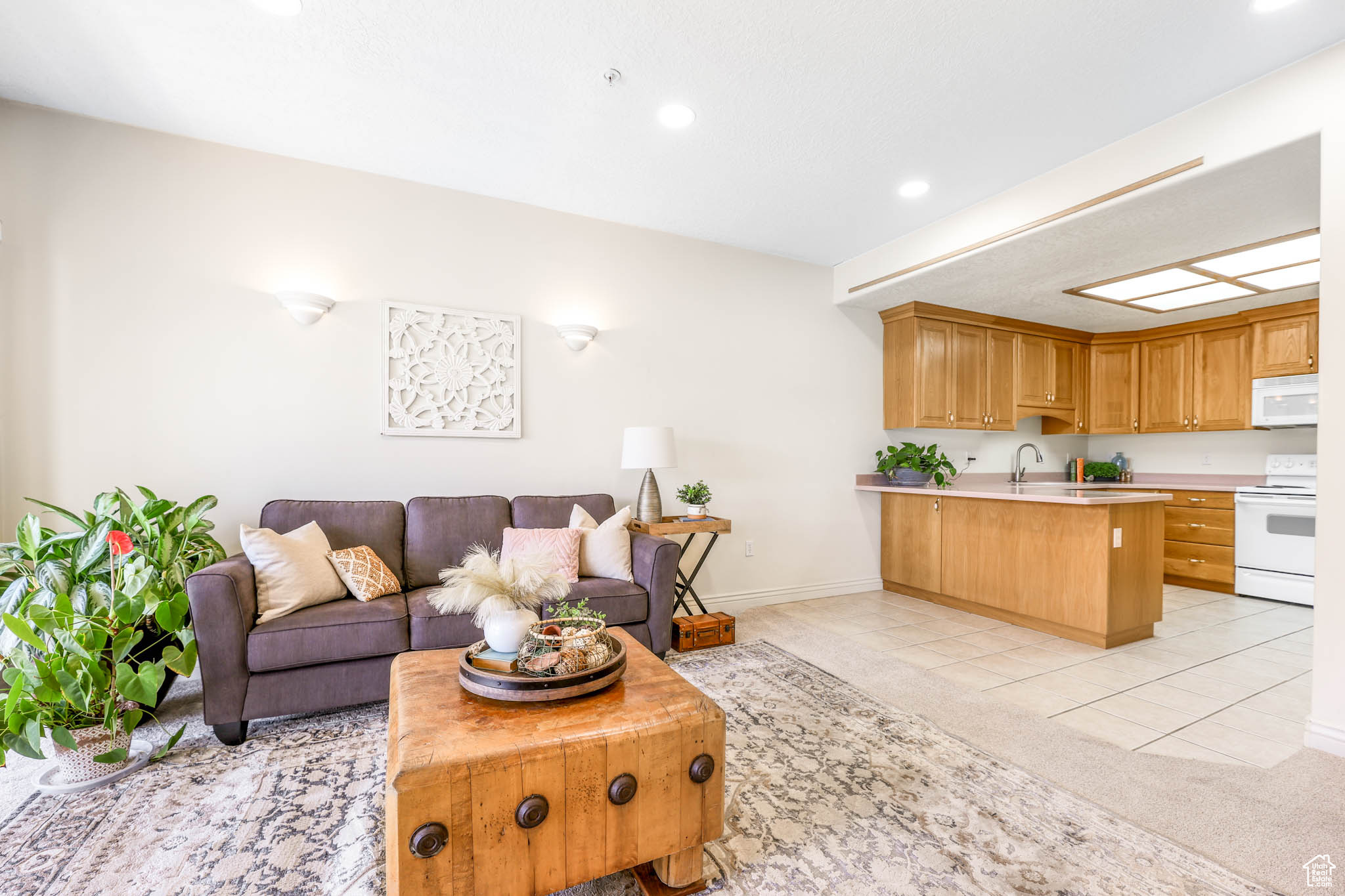 CRESCENT HEIGHTS CON - Residential