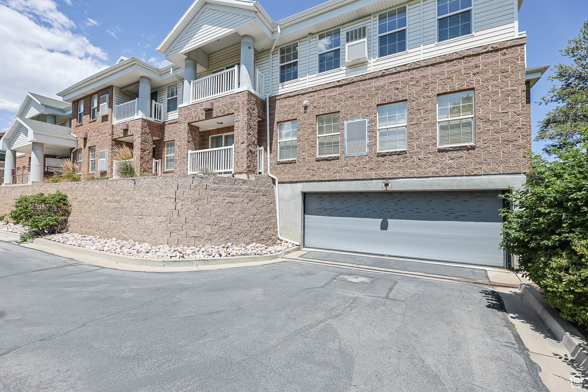 CRESCENT HEIGHTS CON - Residential