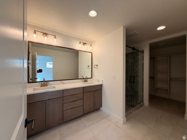 CANYON POINT - Residential