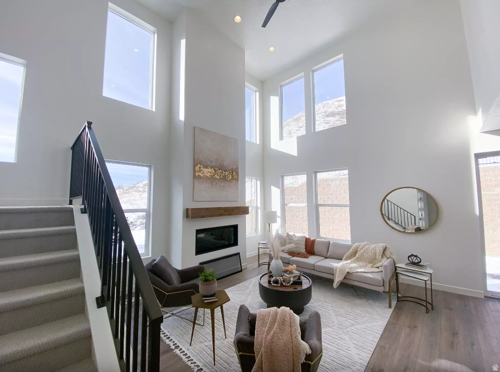 CANYON POINT - Residential