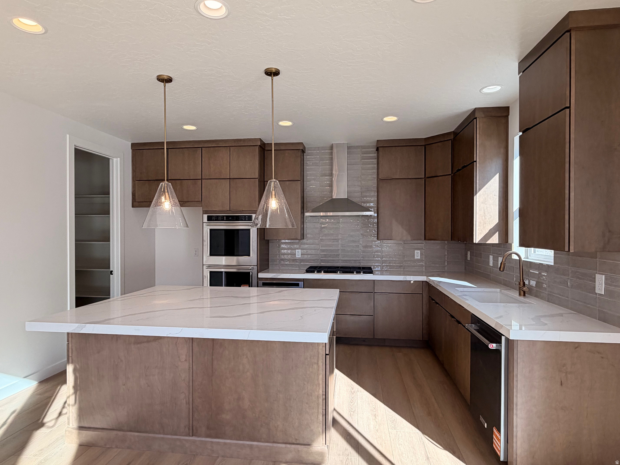 CANYON POINT - Residential