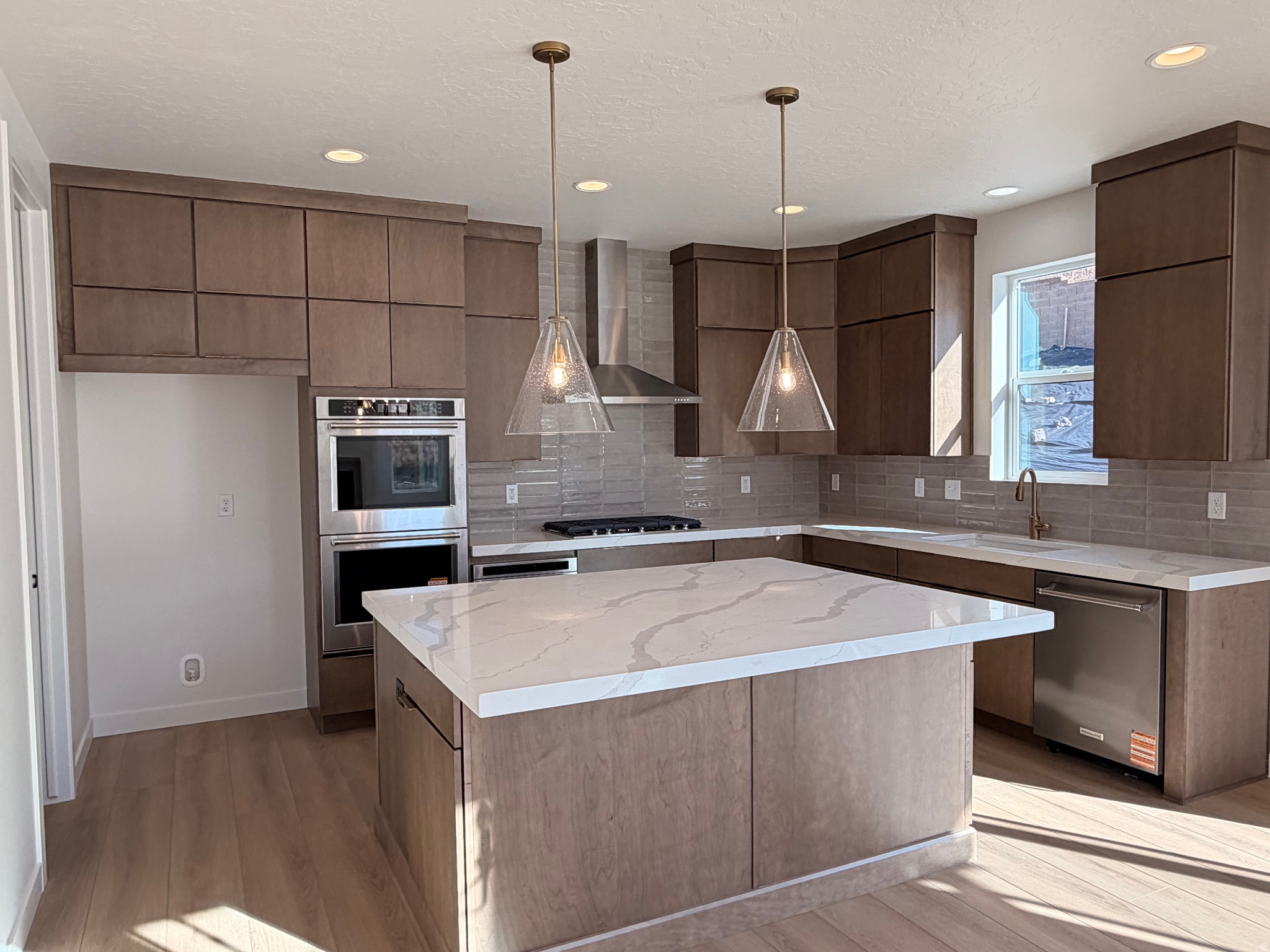 CANYON POINT - Residential