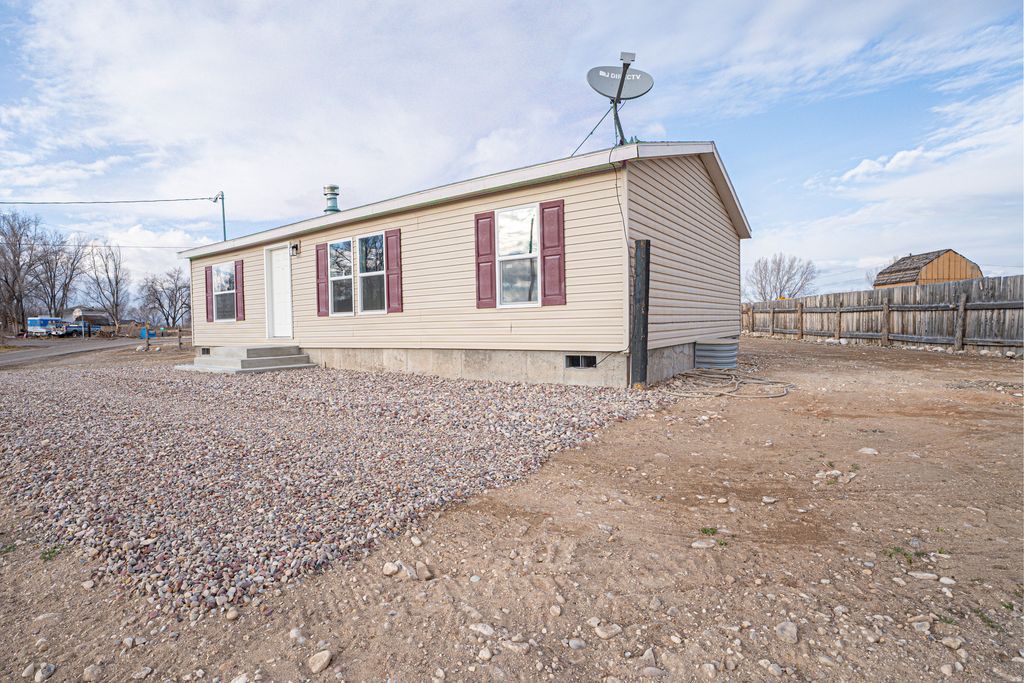 Photo of 5065 S 3150 E, Vernal, UT 84078 (MLS # 2140670)
