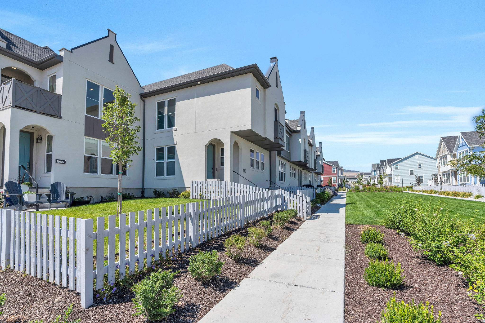 DAYBREAK - Residential