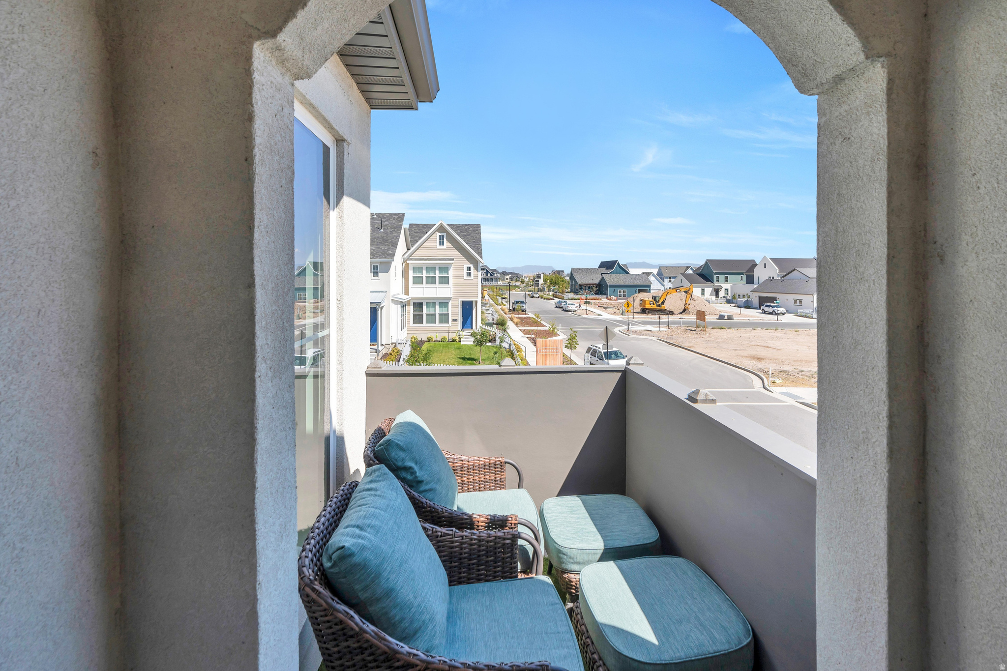 DAYBREAK - Residential