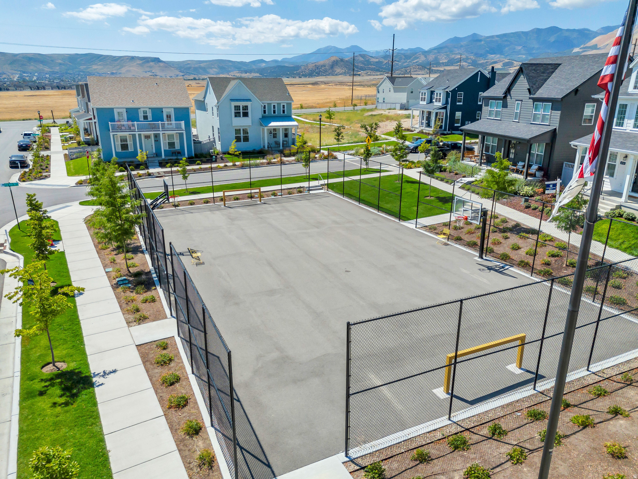 DAYBREAK - Residential