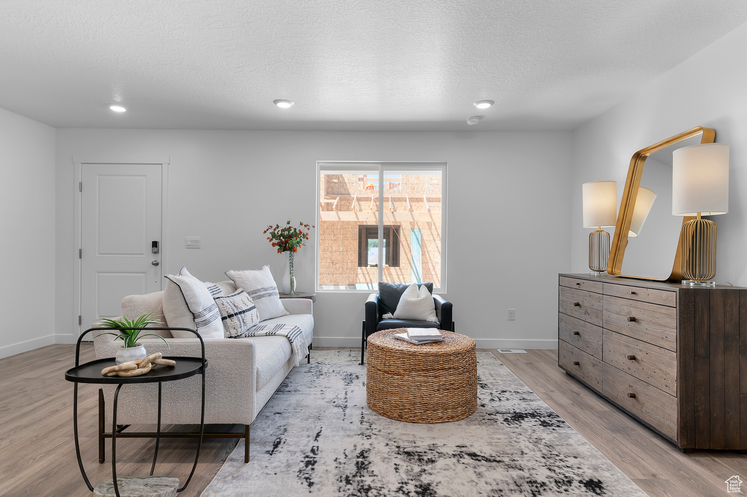 DIXON CREEK - Residential