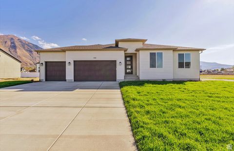 Photo of 1018 E 250 S, Salem, UT 84653 (MLS # 2118364)