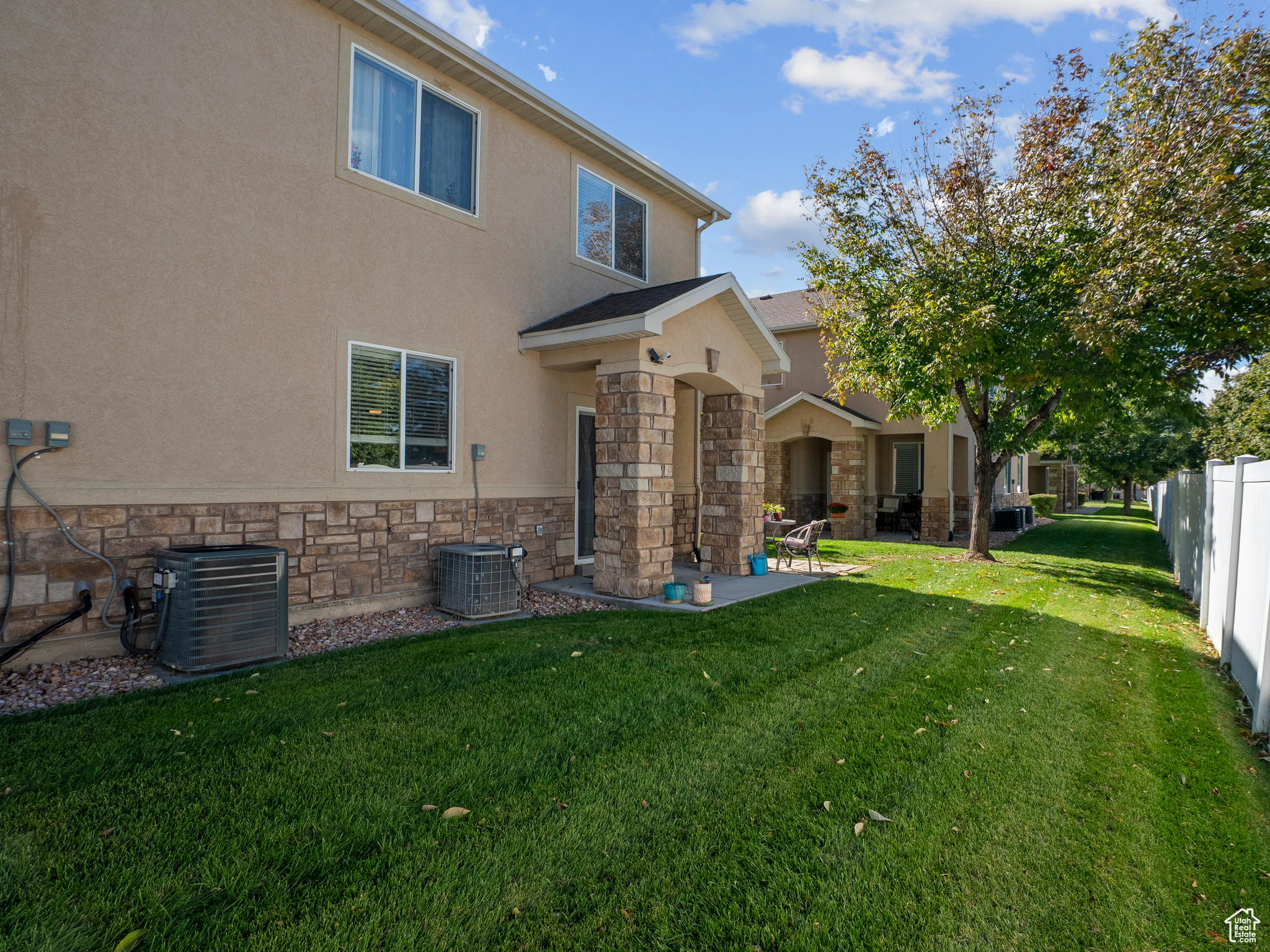 TOWNS AT HUNTER VILLAGE - Residential