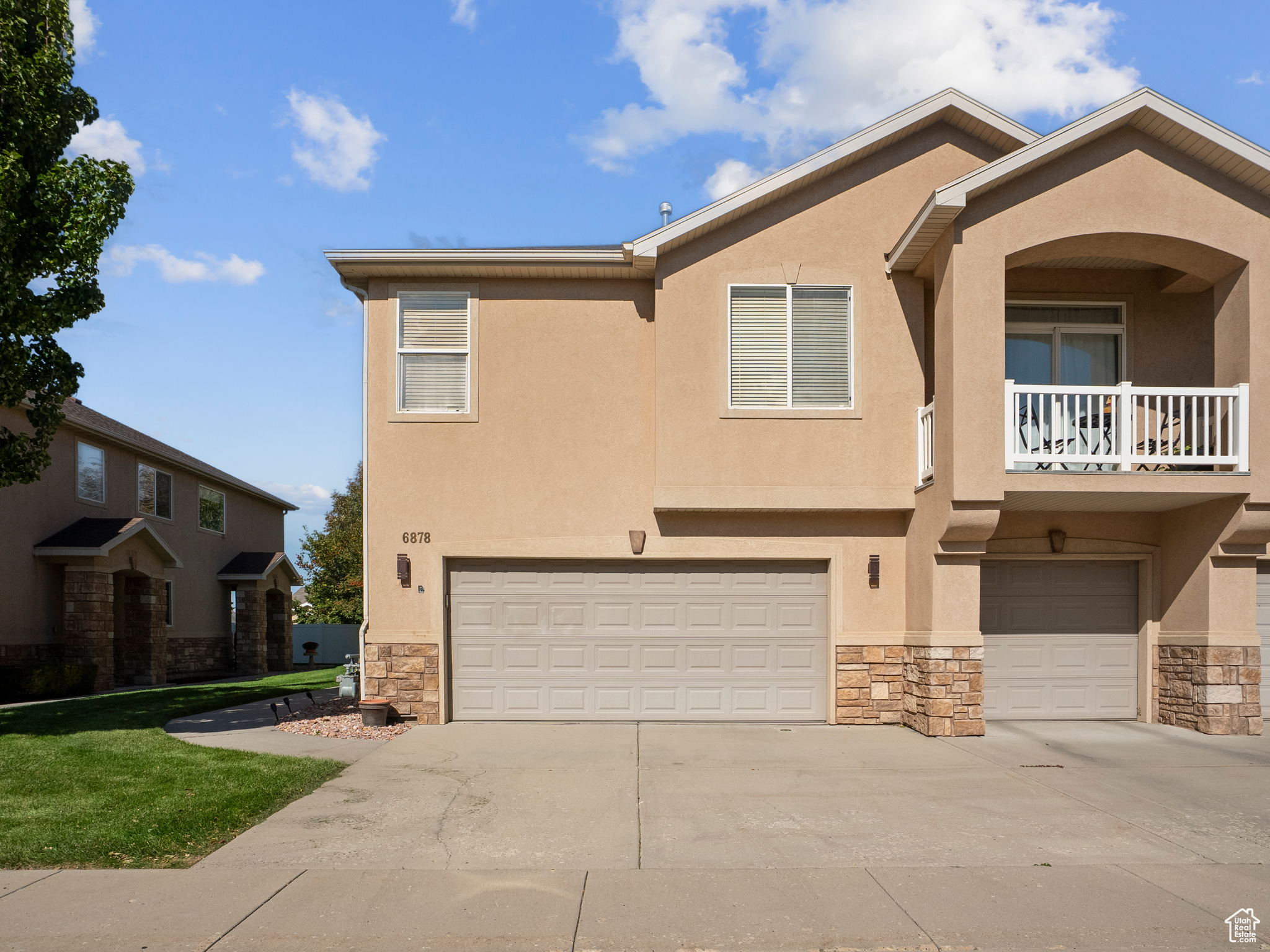 TOWNS AT HUNTER VILLAGE - Residential