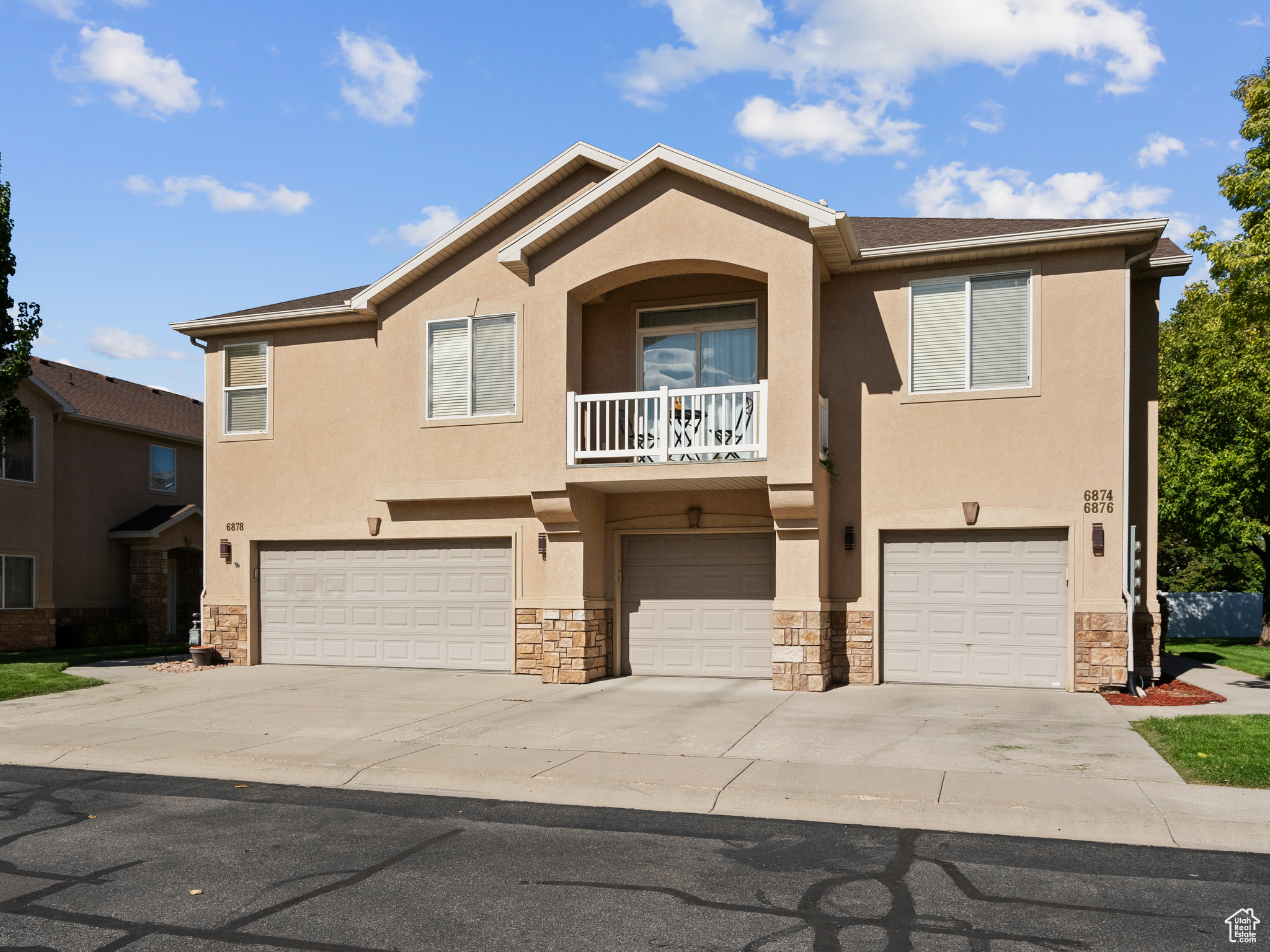 TOWNS AT HUNTER VILLAGE - Residential