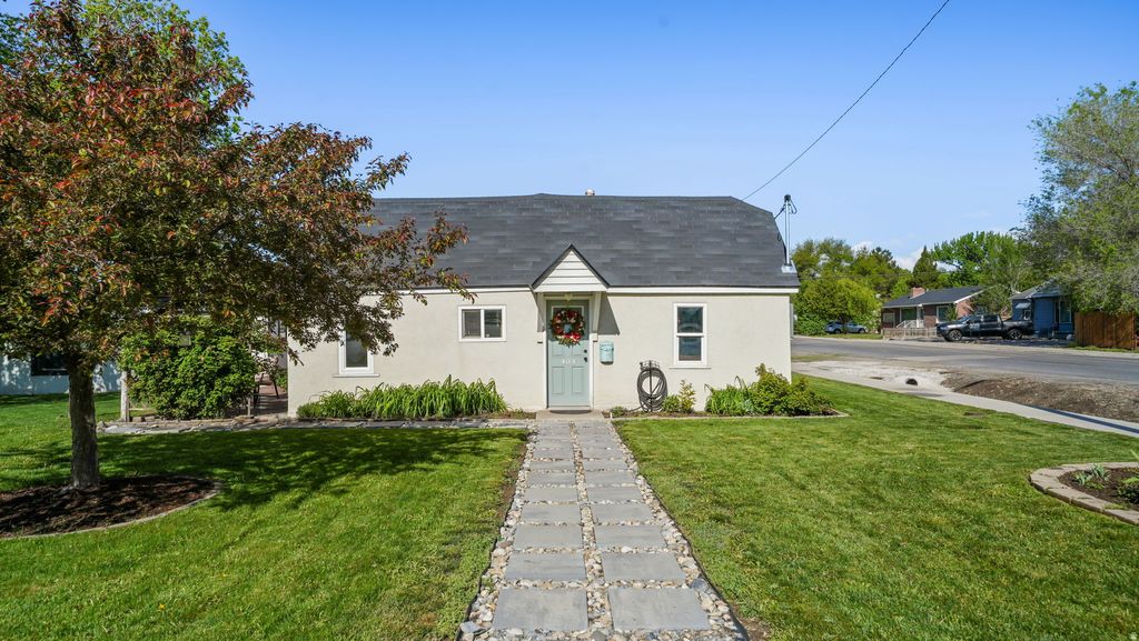 Photo of 404 S 200 E, American Fork, UT 84003 (MLS # 2154525)