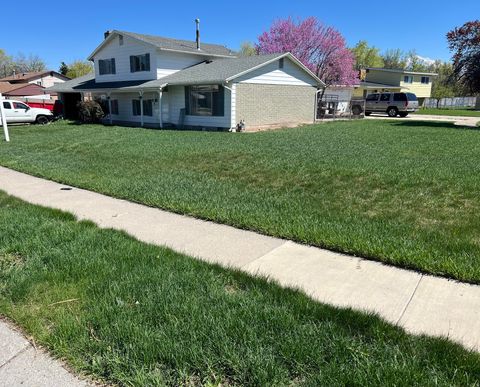 Photo of 3887 S HALLMARK DR, West Valley City, UT 84119 (MLS # 2149090)