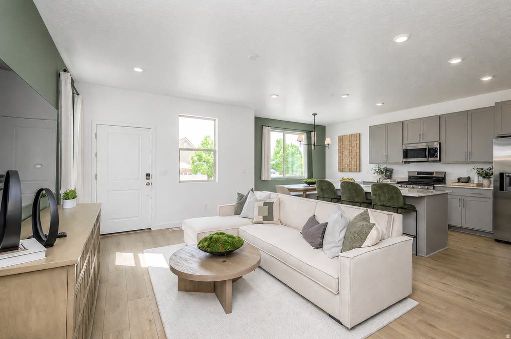 Photo of 1921 N FIRST LOVE DR #4567, Saratoga Springs, UT 84045 (MLS # 2177943)