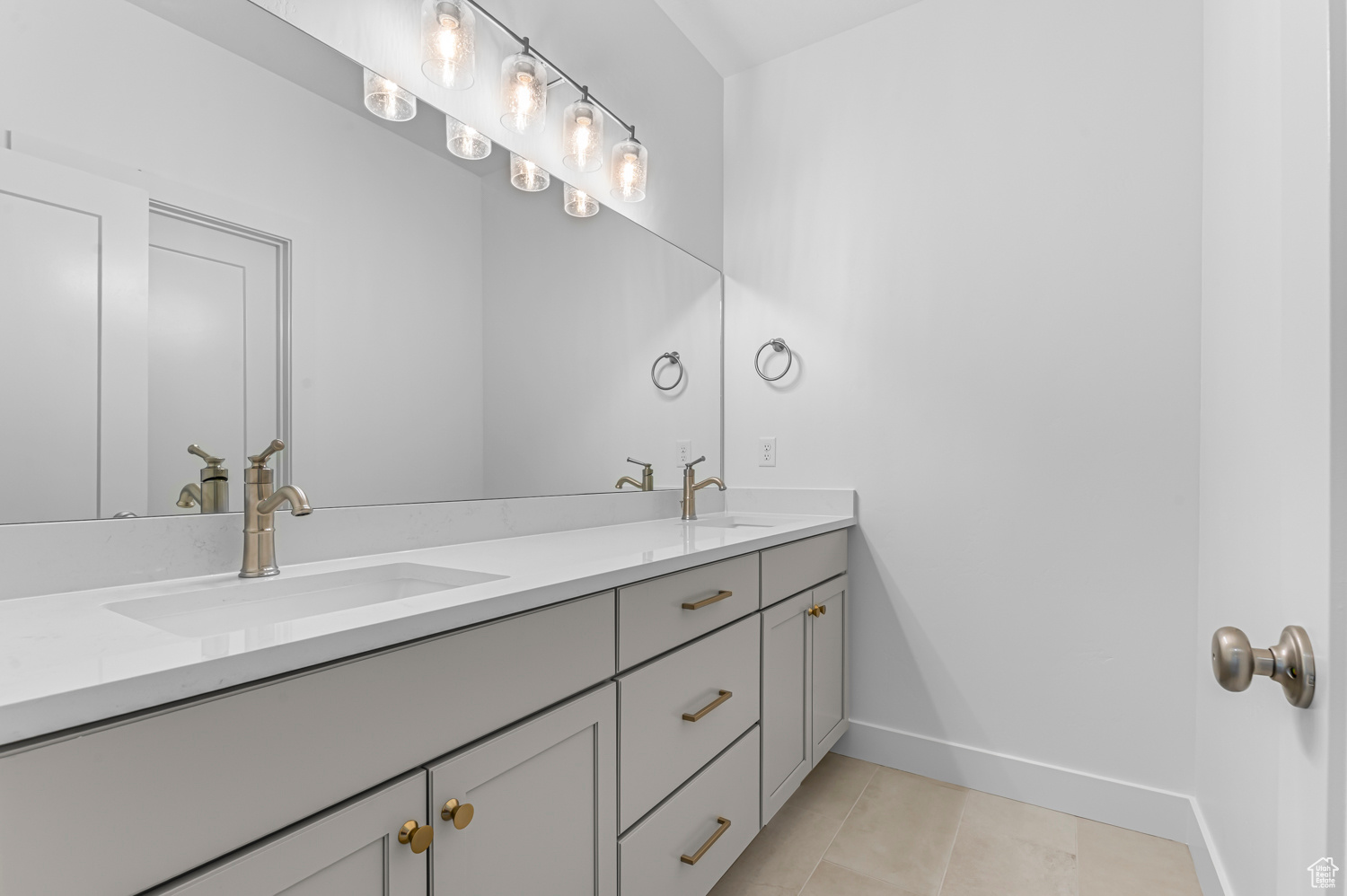 HOLBROOK PLACE ESTATES 1102 - Residential