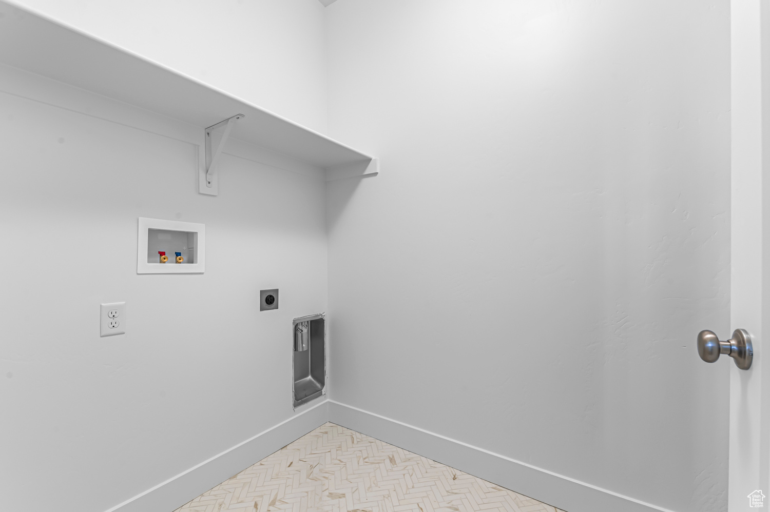 HOLBROOK PLACE ESTATES 1102 - Residential