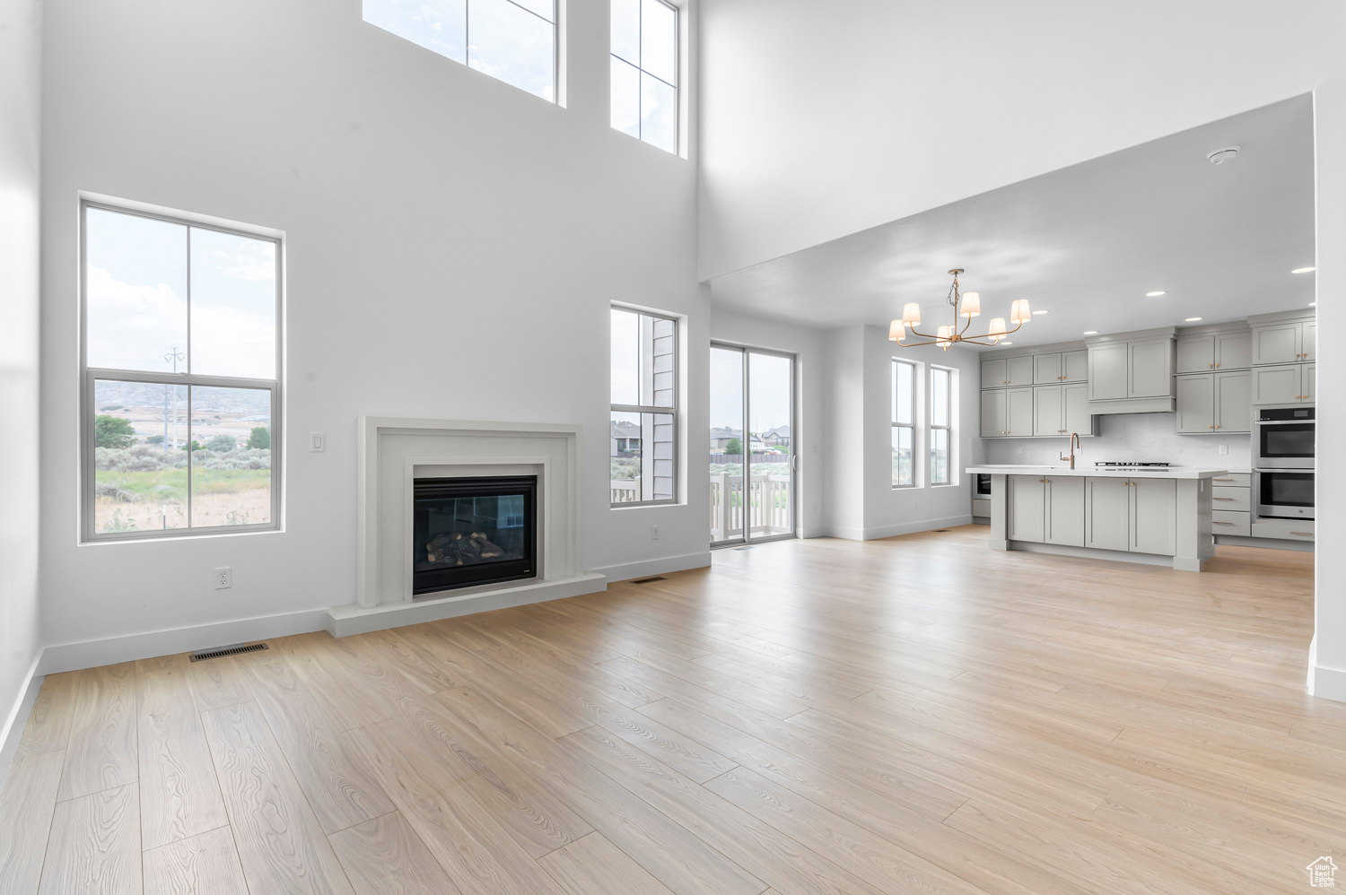 HOLBROOK PLACE ESTATES 1102 - Residential