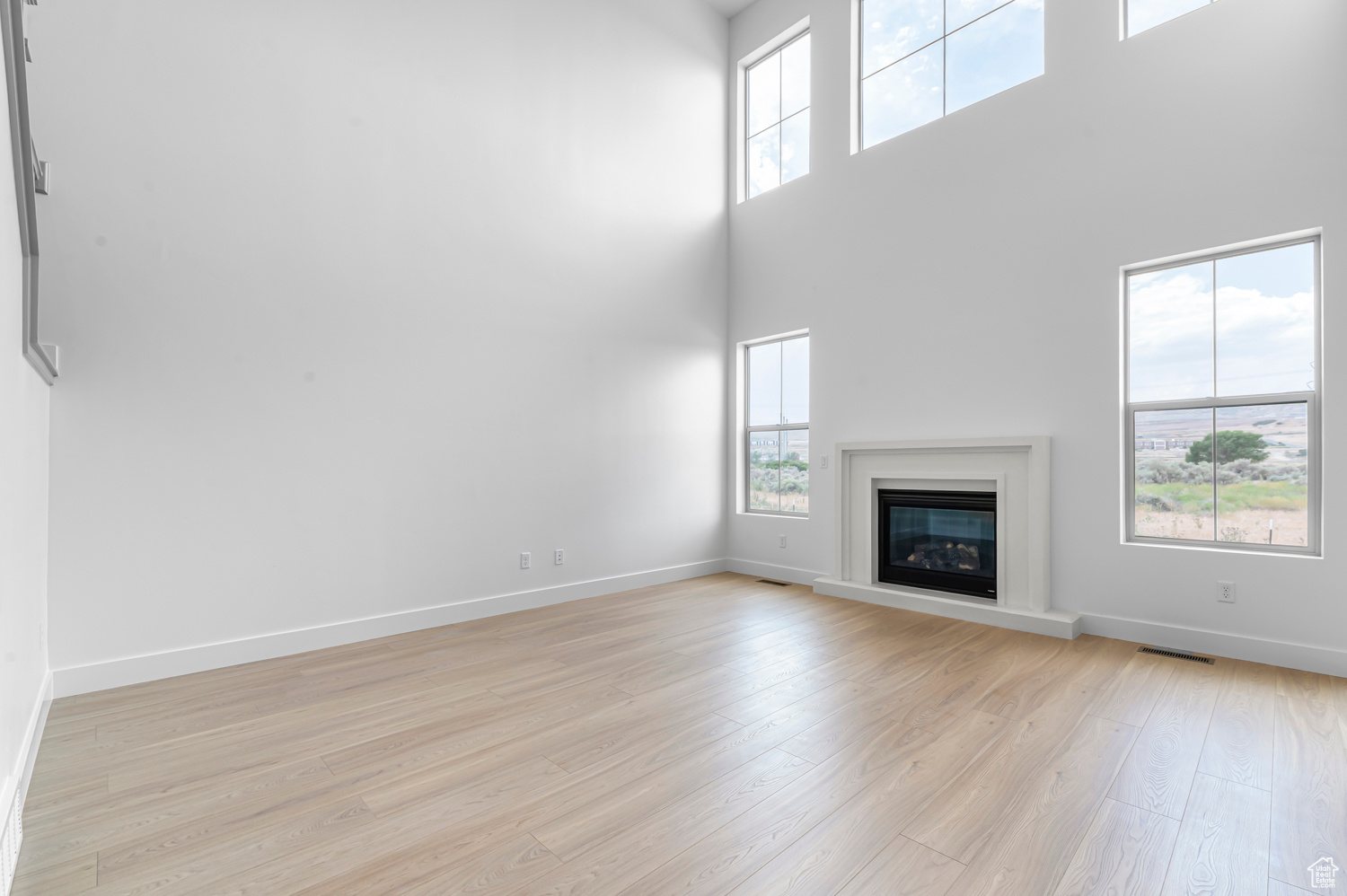 HOLBROOK PLACE ESTATES 1102 - Residential