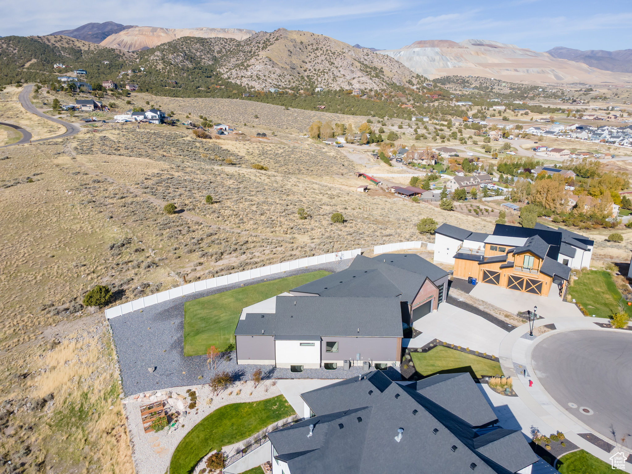 RIDGES AT ROSE CANYON - Residential