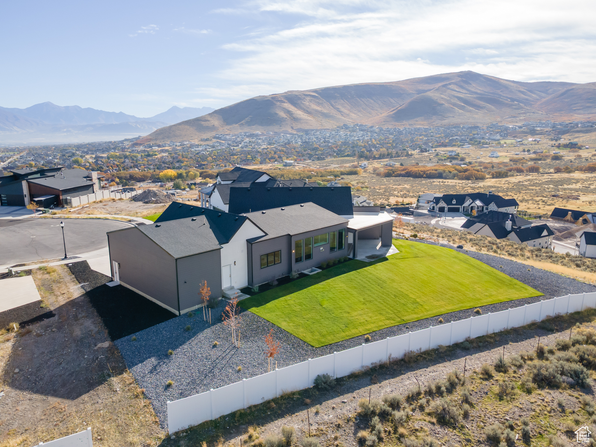 RIDGES AT ROSE CANYON - Residential
