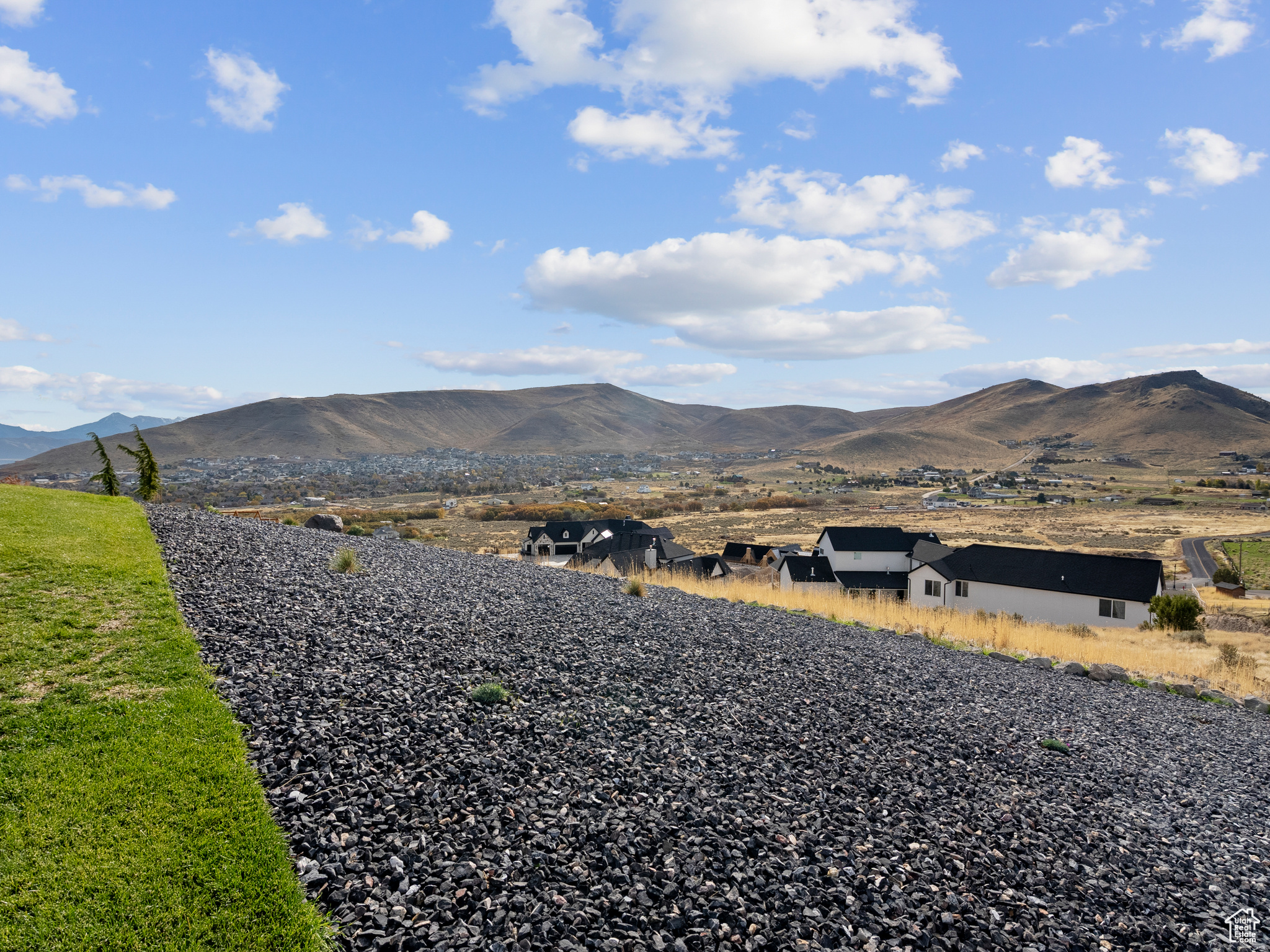RIDGES AT ROSE CANYON - Residential