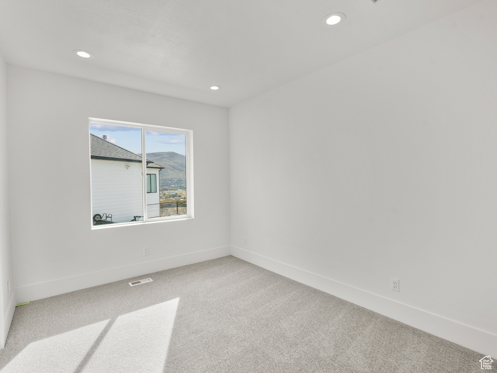 RIDGES AT ROSE CANYON - Residential