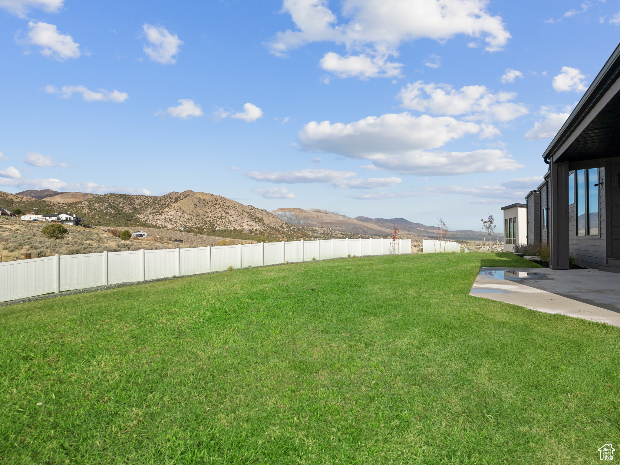 RIDGES AT ROSE CANYON - Residential