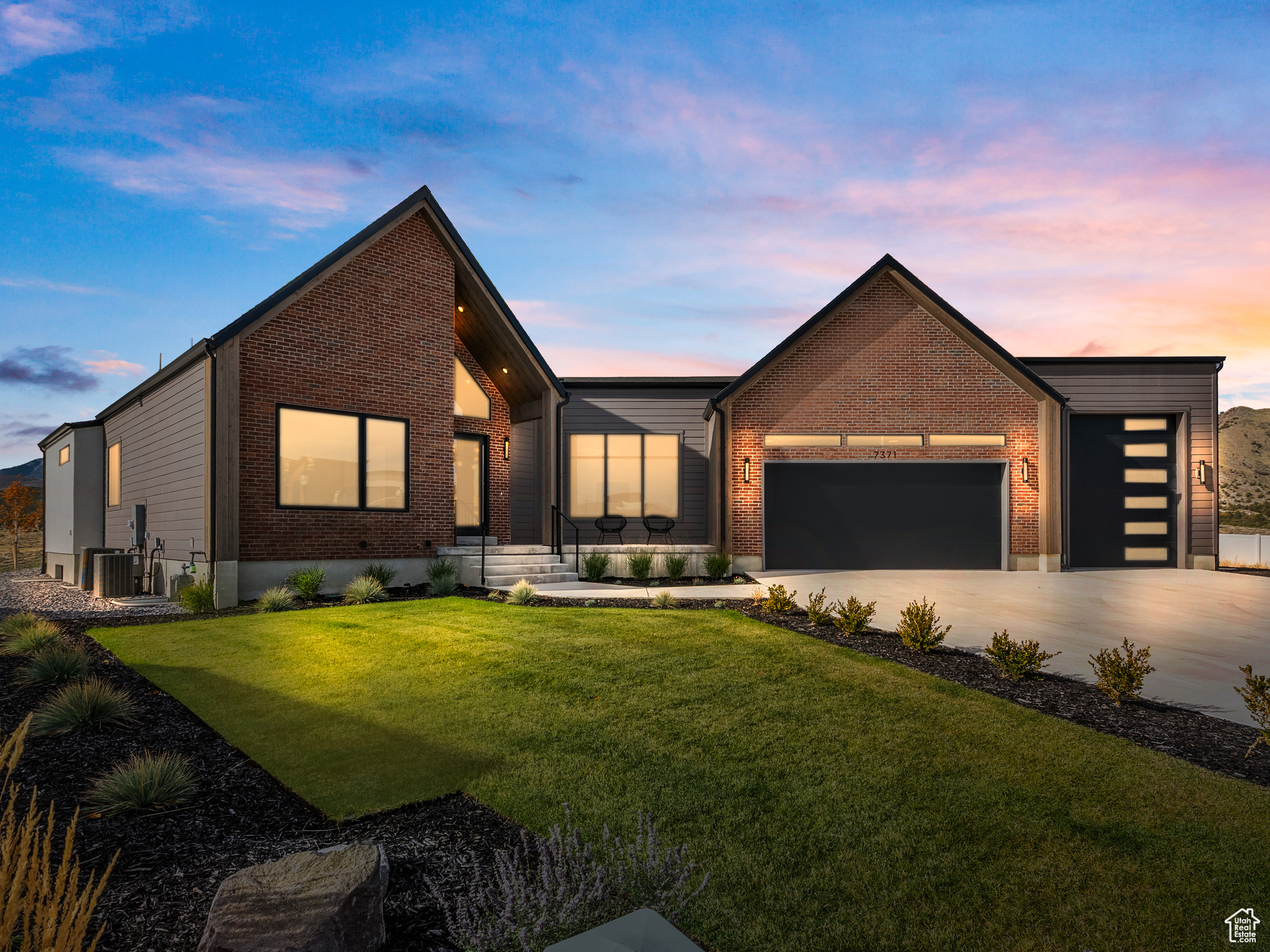 RIDGES AT ROSE CANYON - Residential