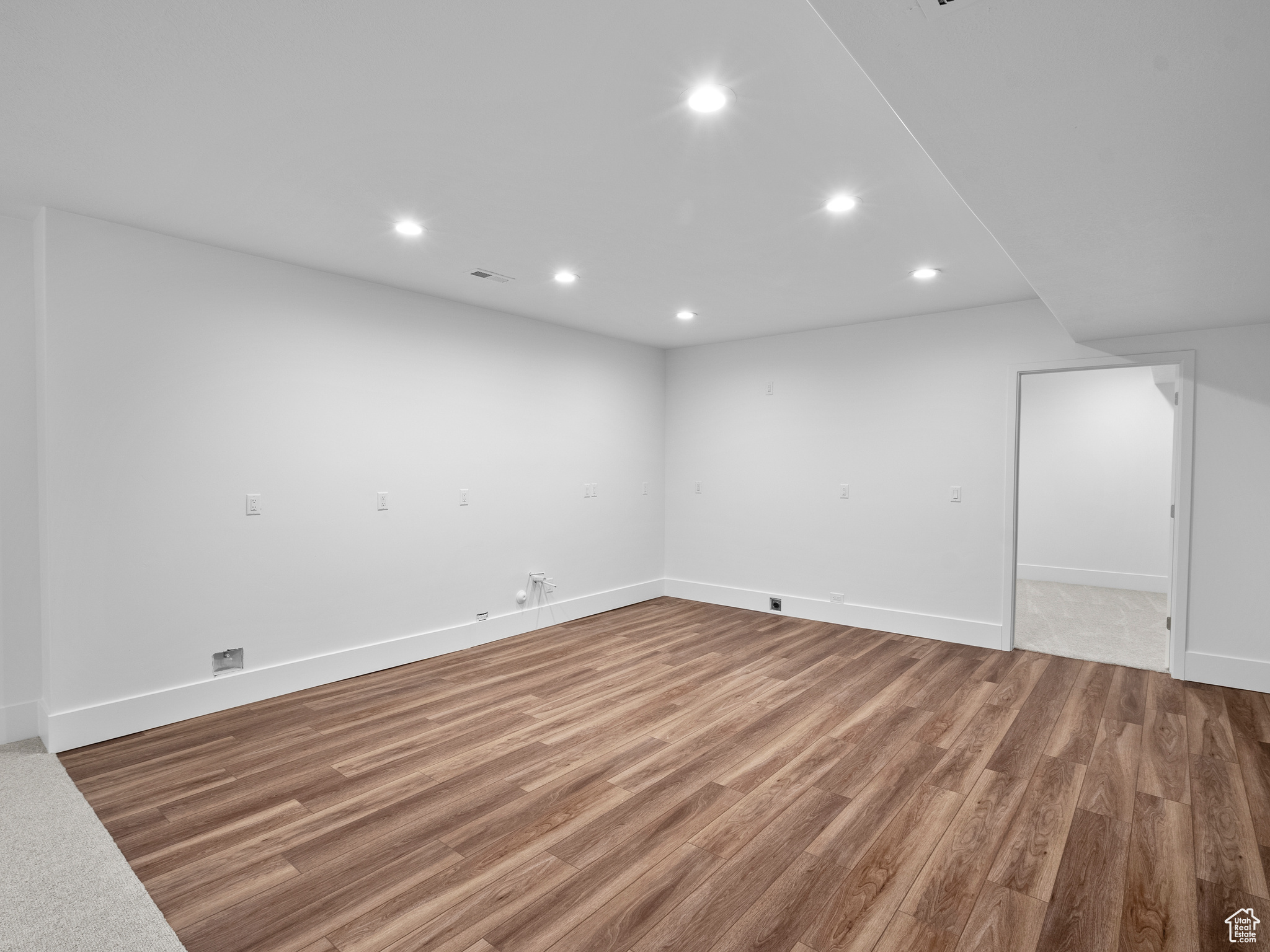 RIDGES AT ROSE CANYON - Residential