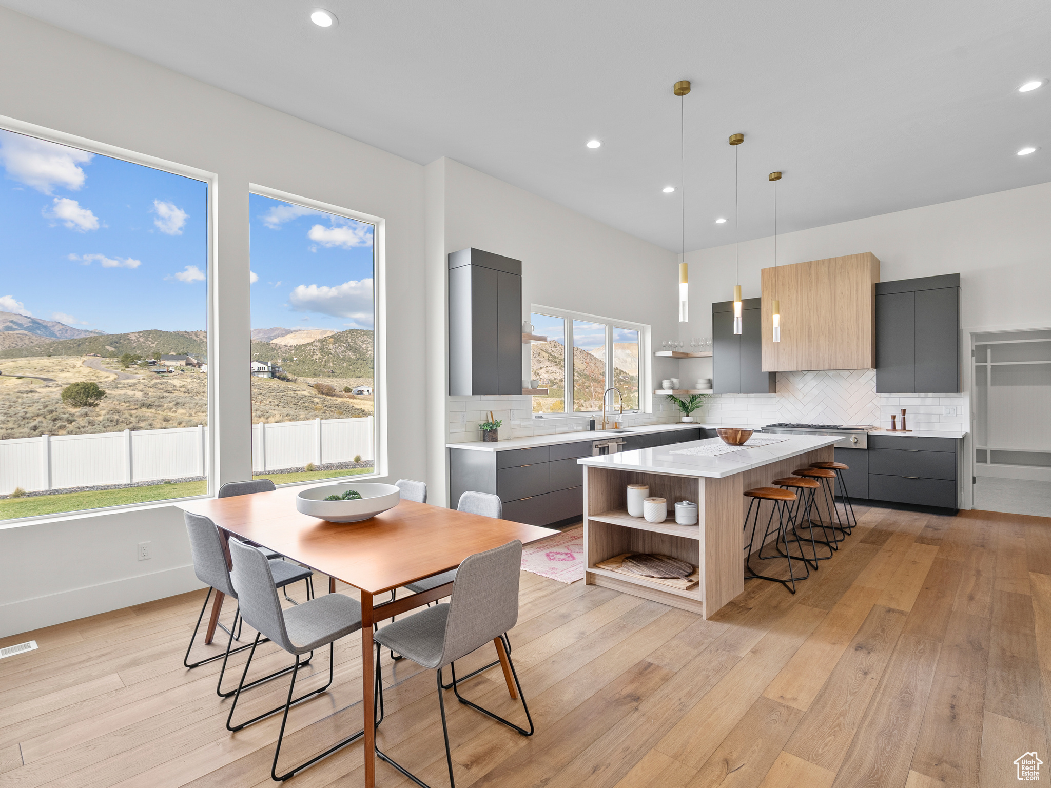 RIDGES AT ROSE CANYON - Residential