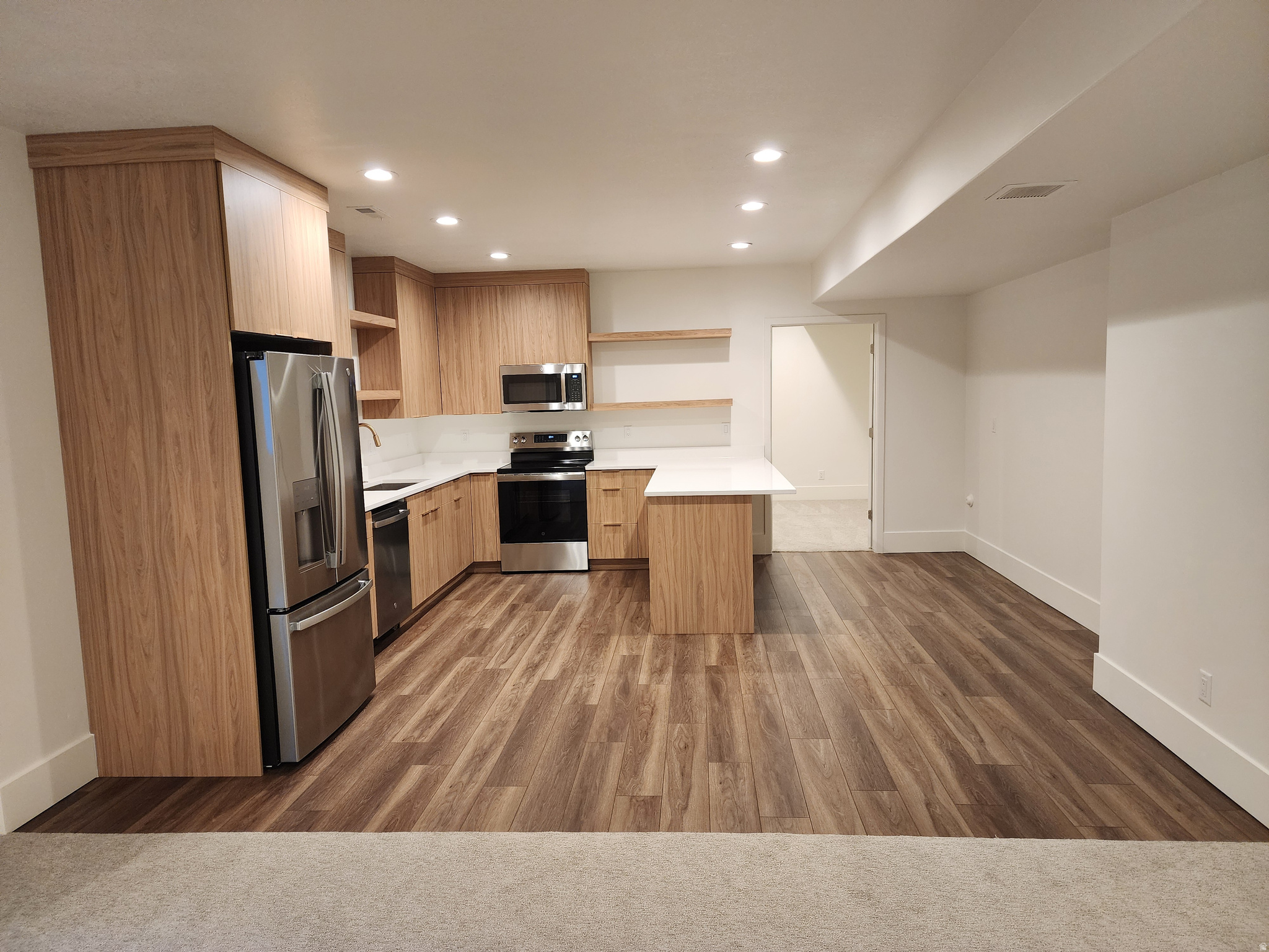 RIDGES AT ROSE CANYON - Residential