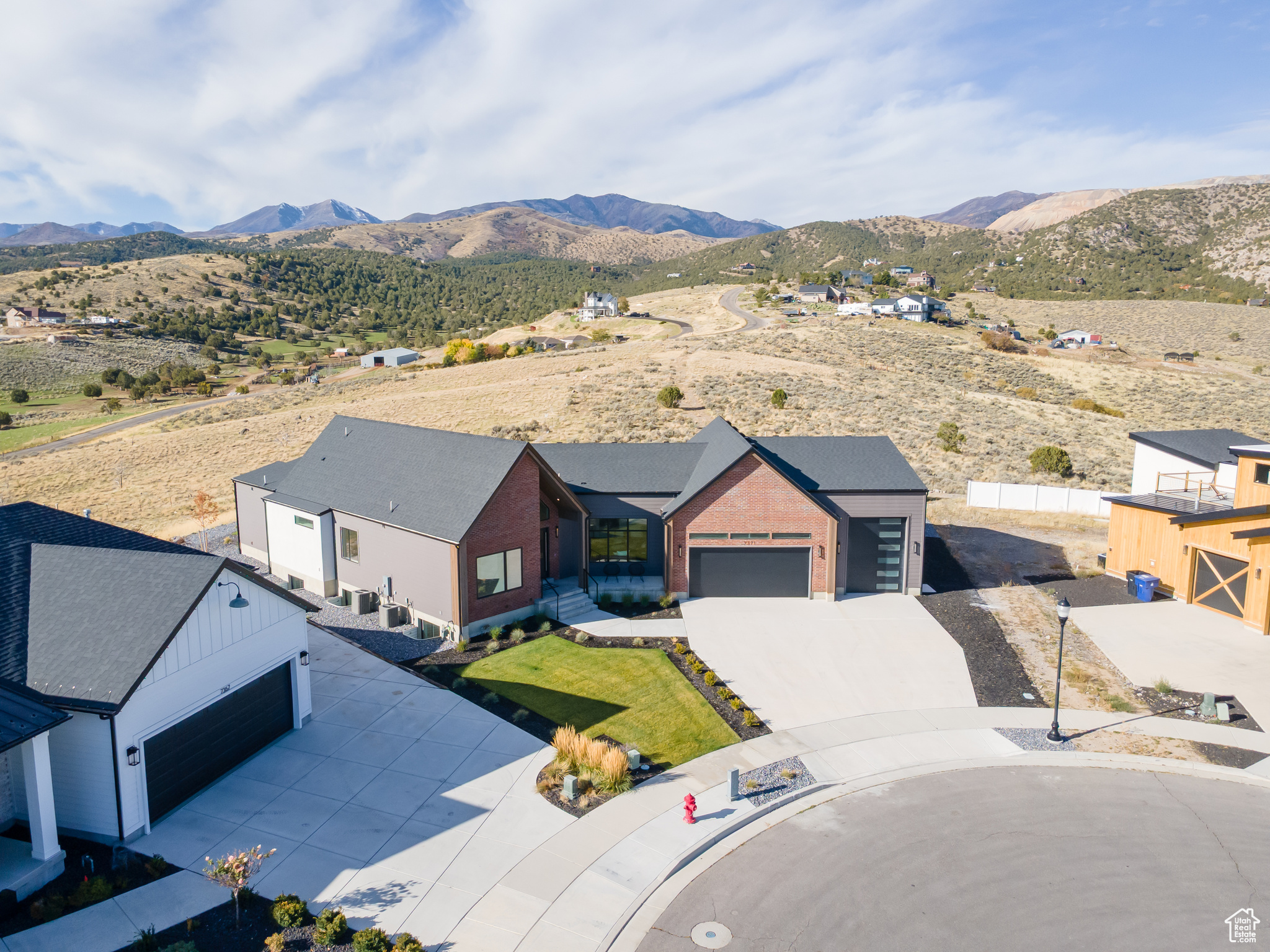 RIDGES AT ROSE CANYON - Residential