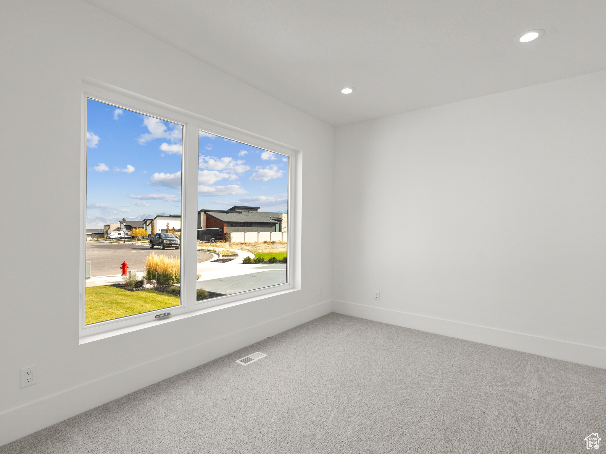 RIDGES AT ROSE CANYON - Residential