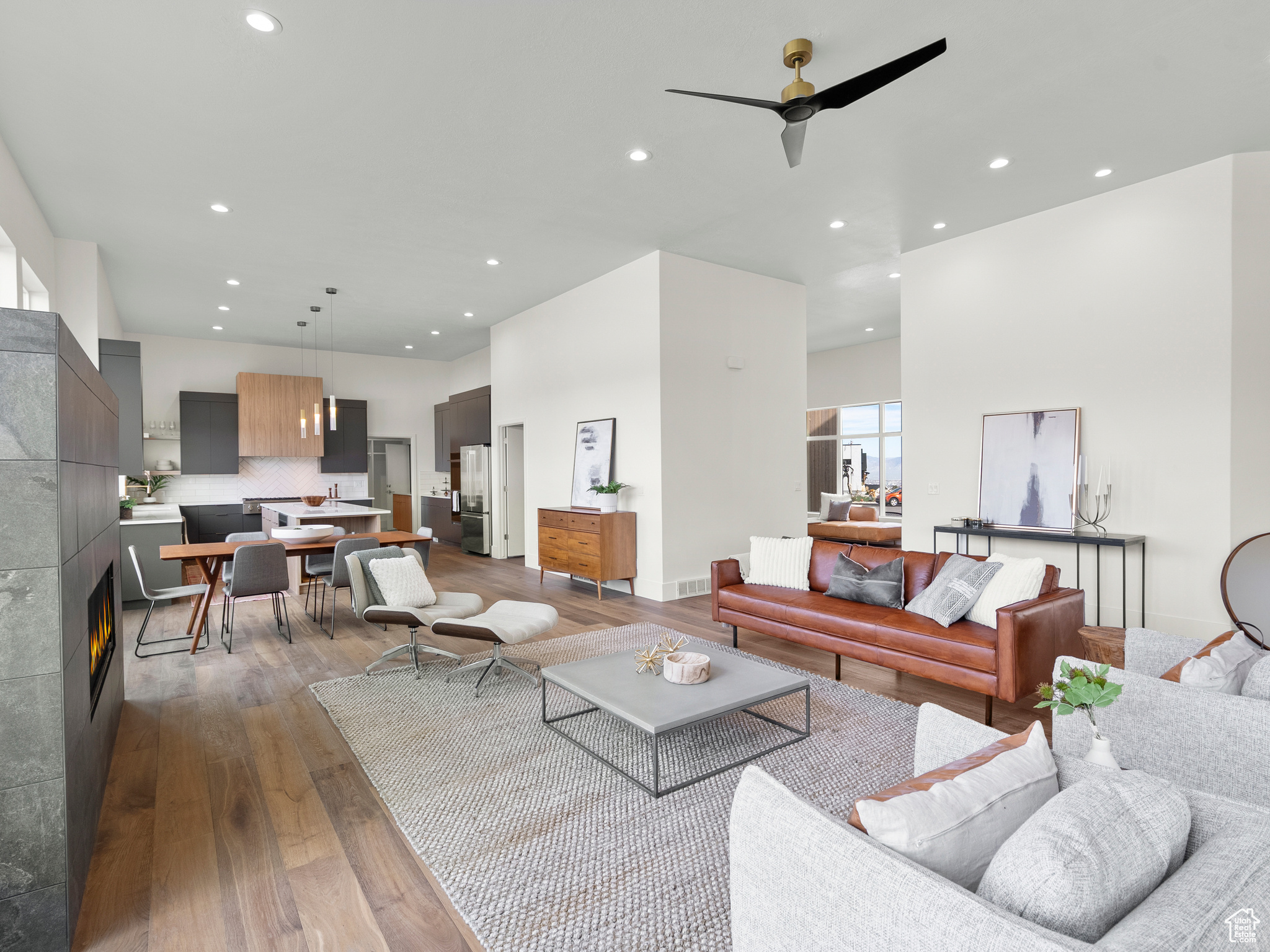 RIDGES AT ROSE CANYON - Residential