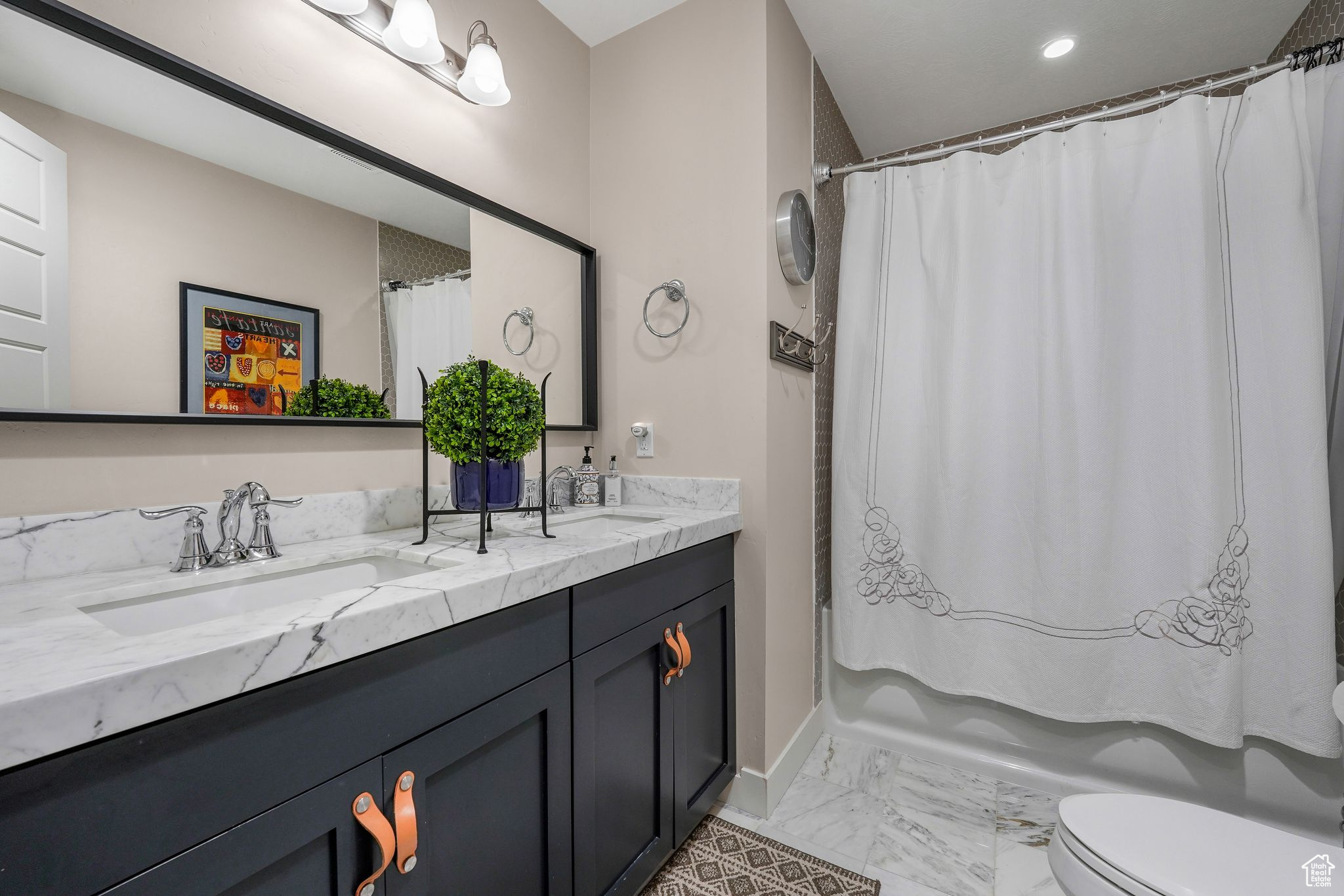 PLEASANT VIEW - Residential